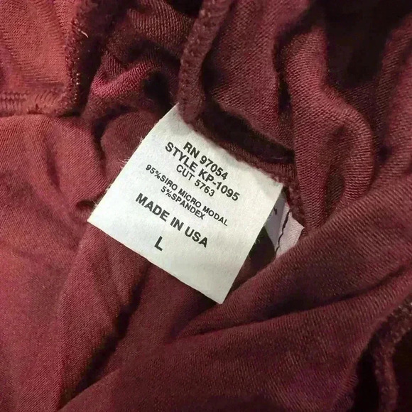 Revolve Krisa Wide Leg Flowy Stretch Pants Women Maroon/Burgundy Size Large NWT - Picture 7 of 7